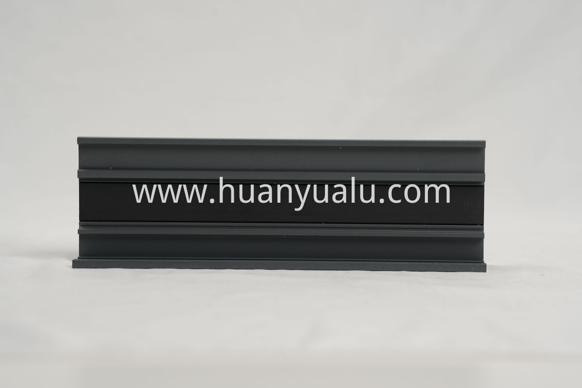 Thermal insulation profiles